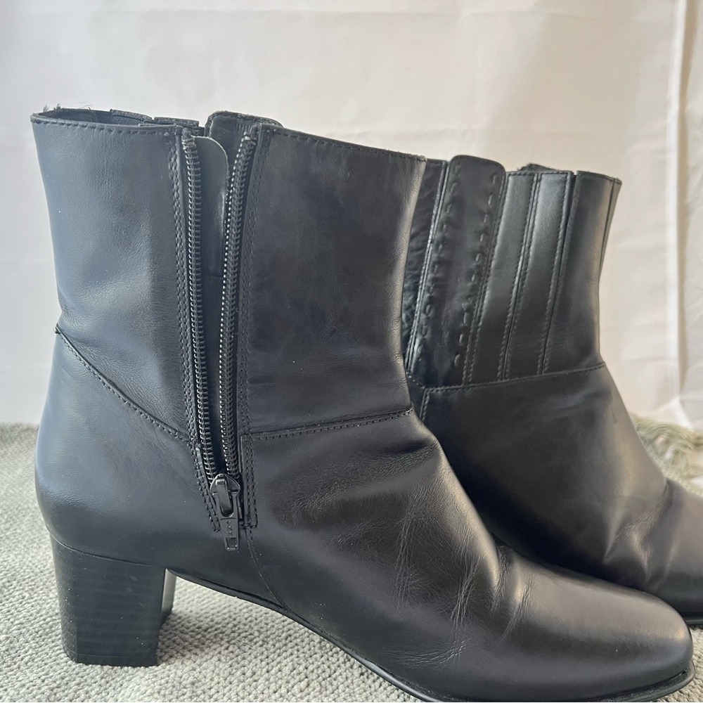 Clarks Black Leather Ankle Boots - Picture 4 of 5